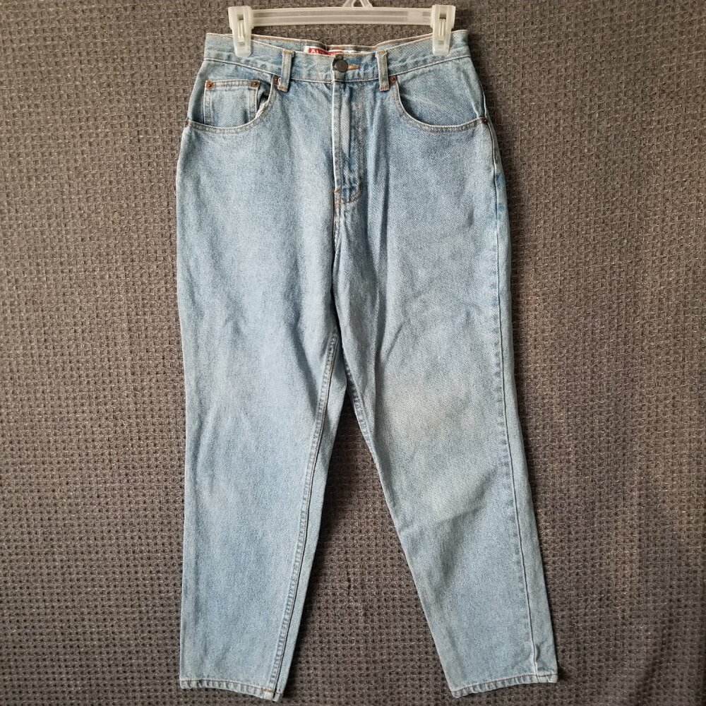American Eagle Outfitters High-Rise Light Wash Blue Jeans